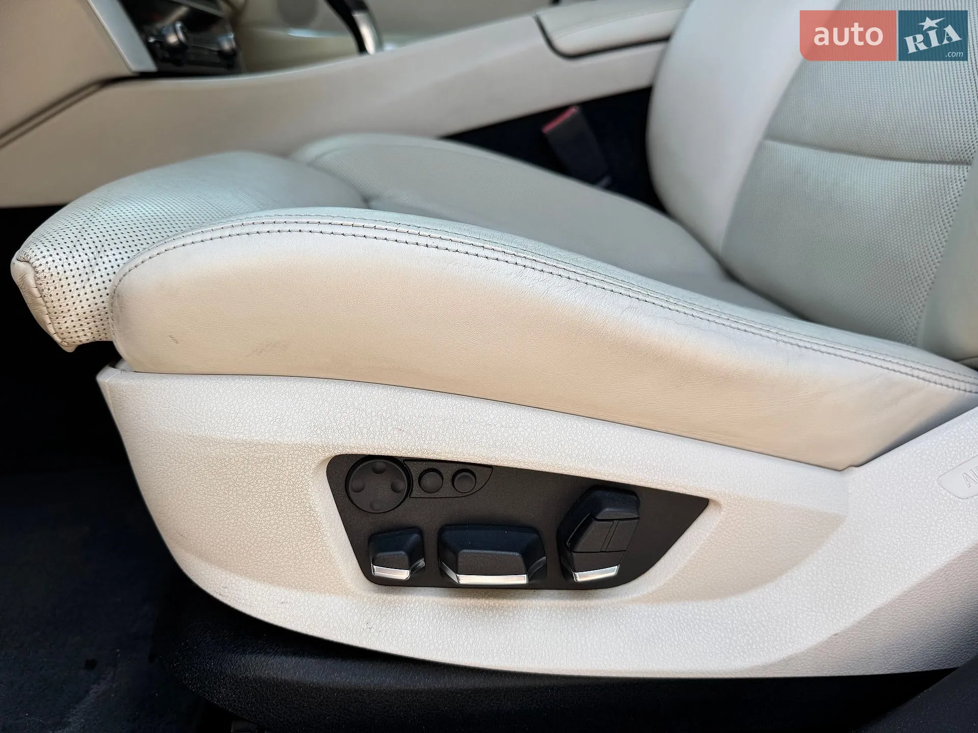 2011 BMW 5er - мініатюра 28