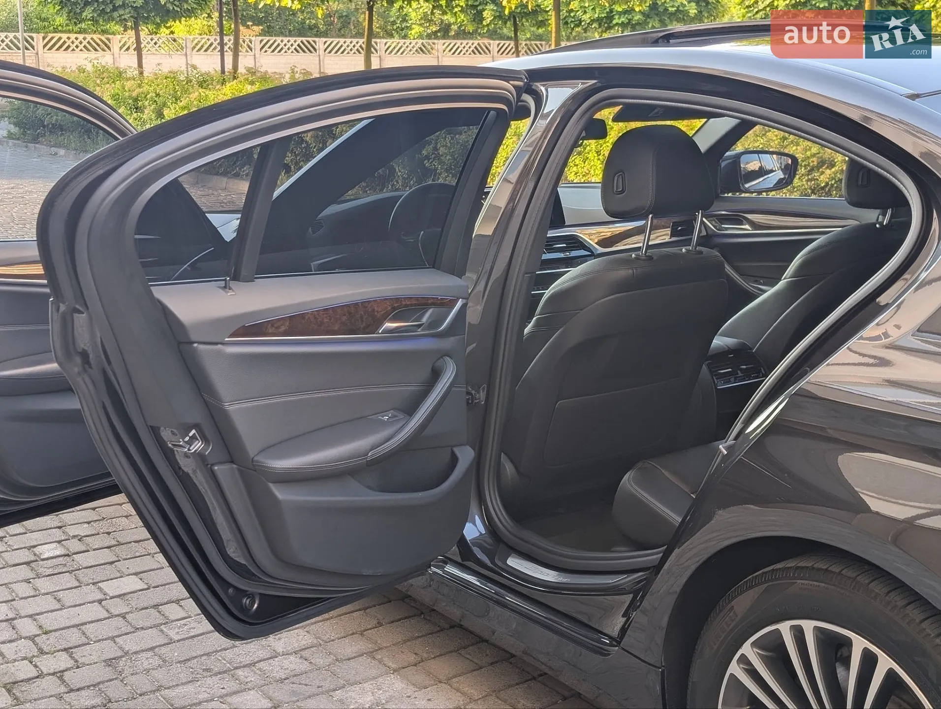 BMW 5 Series 2017 VIN WBAJA5C35HG894016 фото оголошення 35 з 86