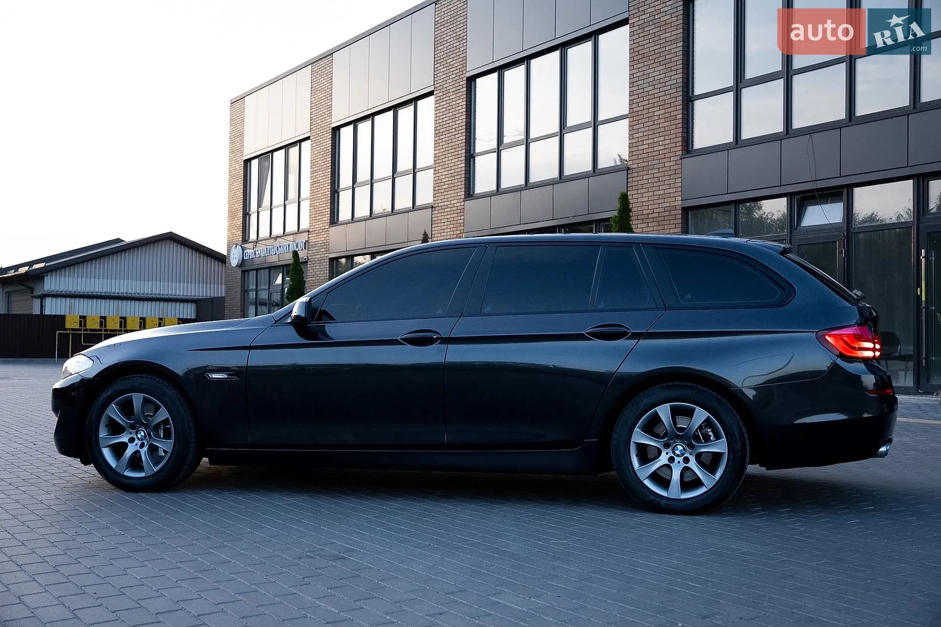 2010 BMW 5er - мініатюра 7