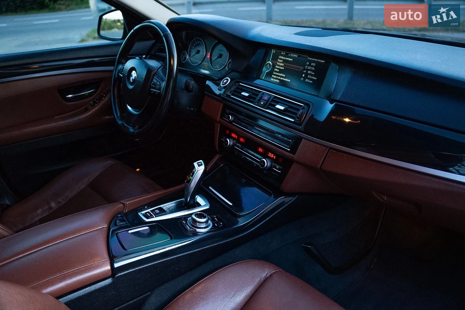 2010 BMW 5er - мініатюра 14