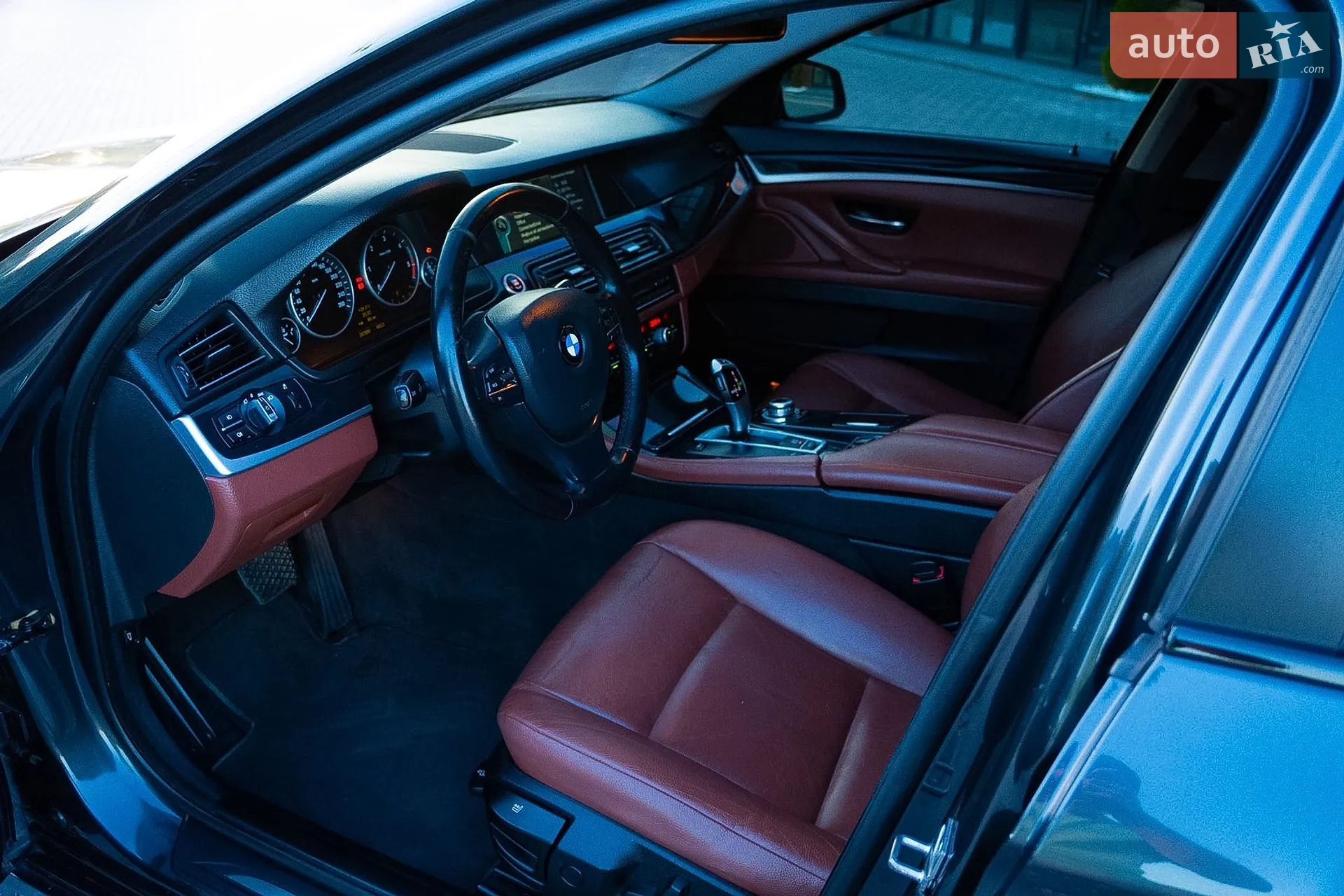 2010 BMW 5er - мініатюра 15
