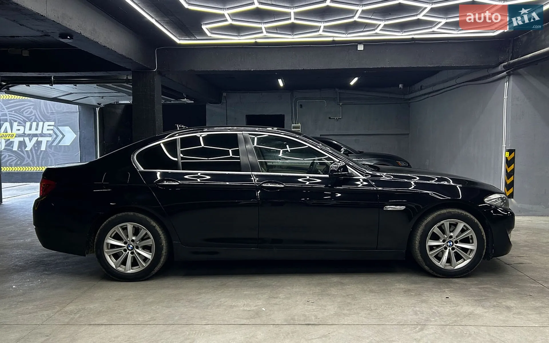 2011 BMW 5er - мініатюра 10