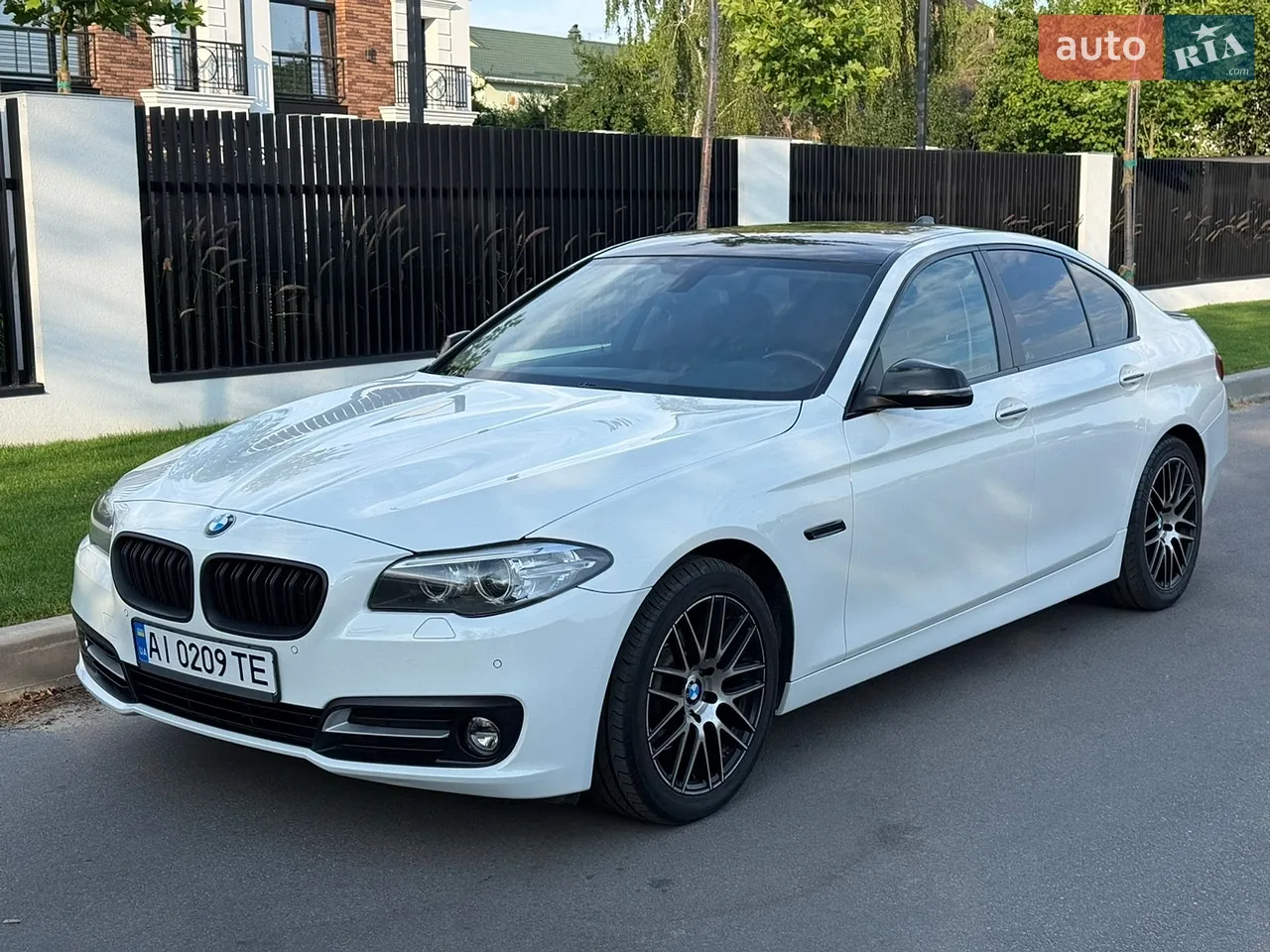 2017 BMW 5er - мініатюра 26