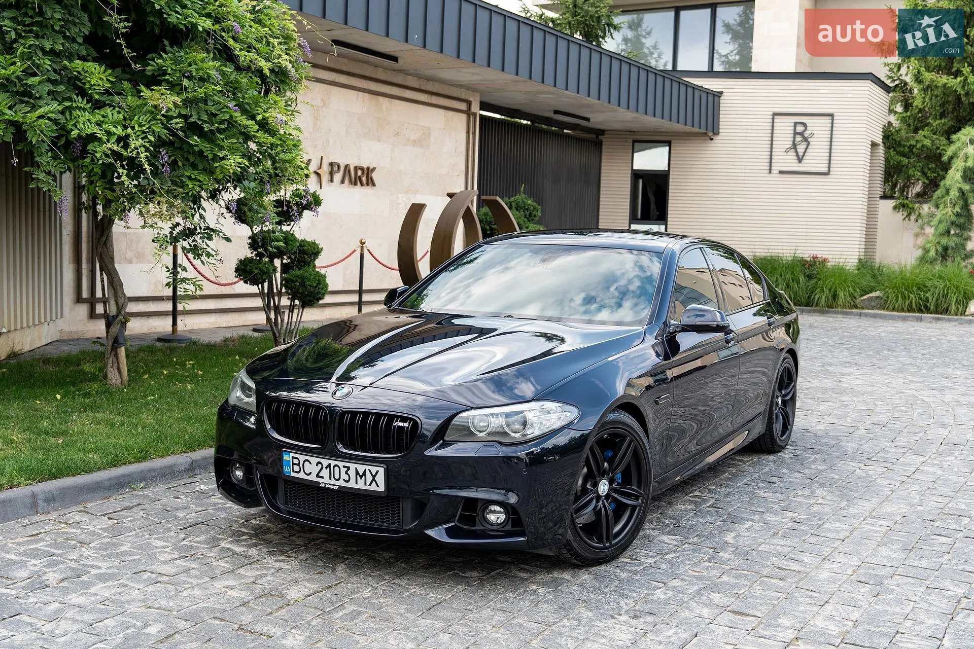 BMW 5 Series 2012 VIN WBAFW11070DY53885 фото оголошення 6 з 20