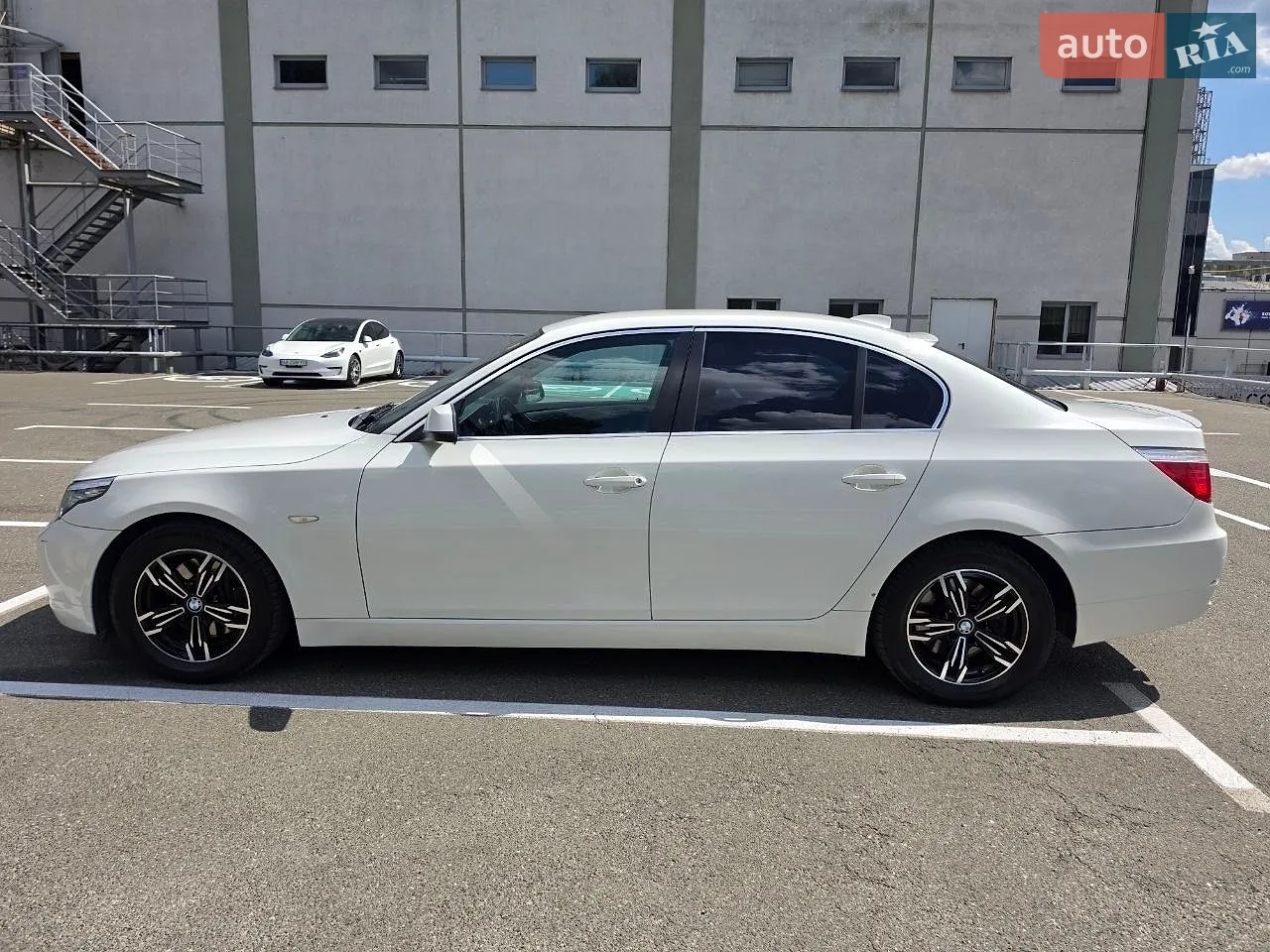 2010 BMW 5er - мініатюра 28