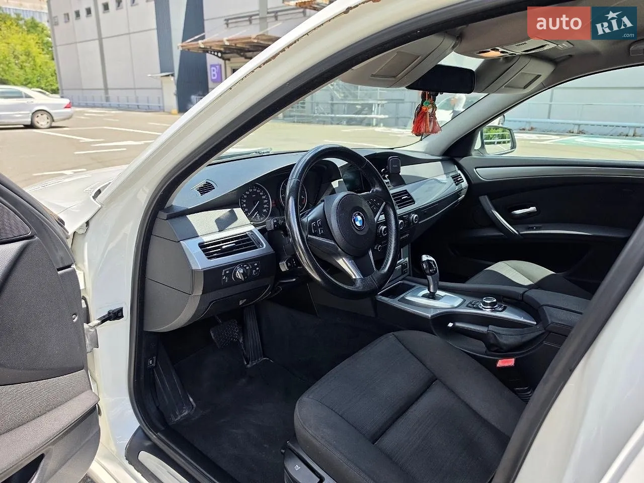2010 BMW 5er - мініатюра 39