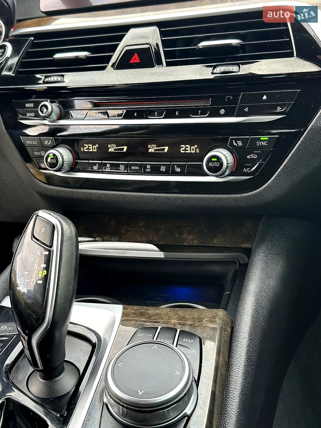 2017 BMW 5er - мініатюра 18