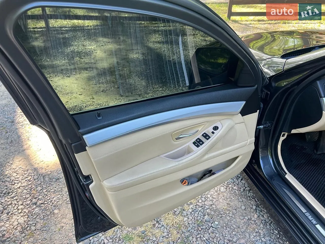 2010 BMW 5er - мініатюра 8