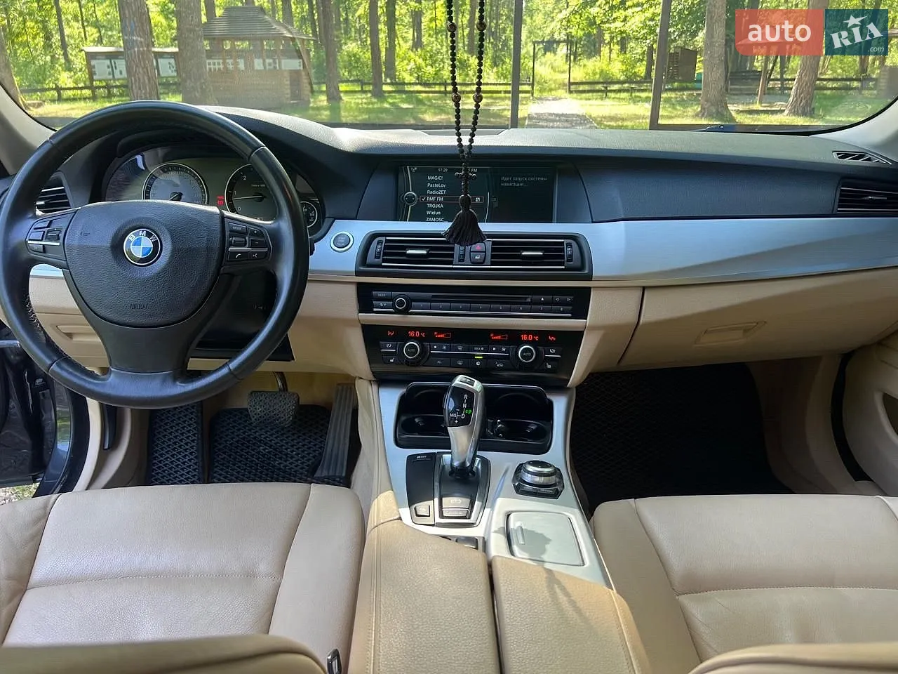 2010 BMW 5er - мініатюра 11