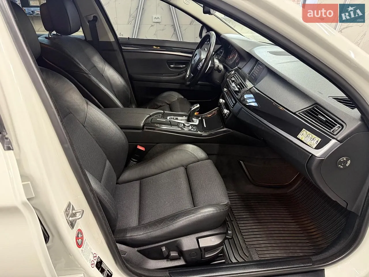 2012 BMW 5er - мініатюра 32