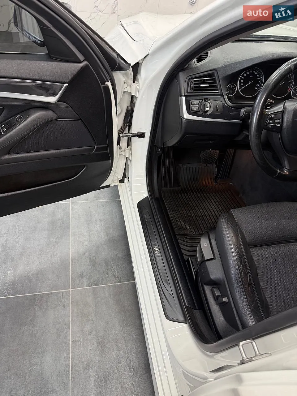 2012 BMW 5er - мініатюра 48