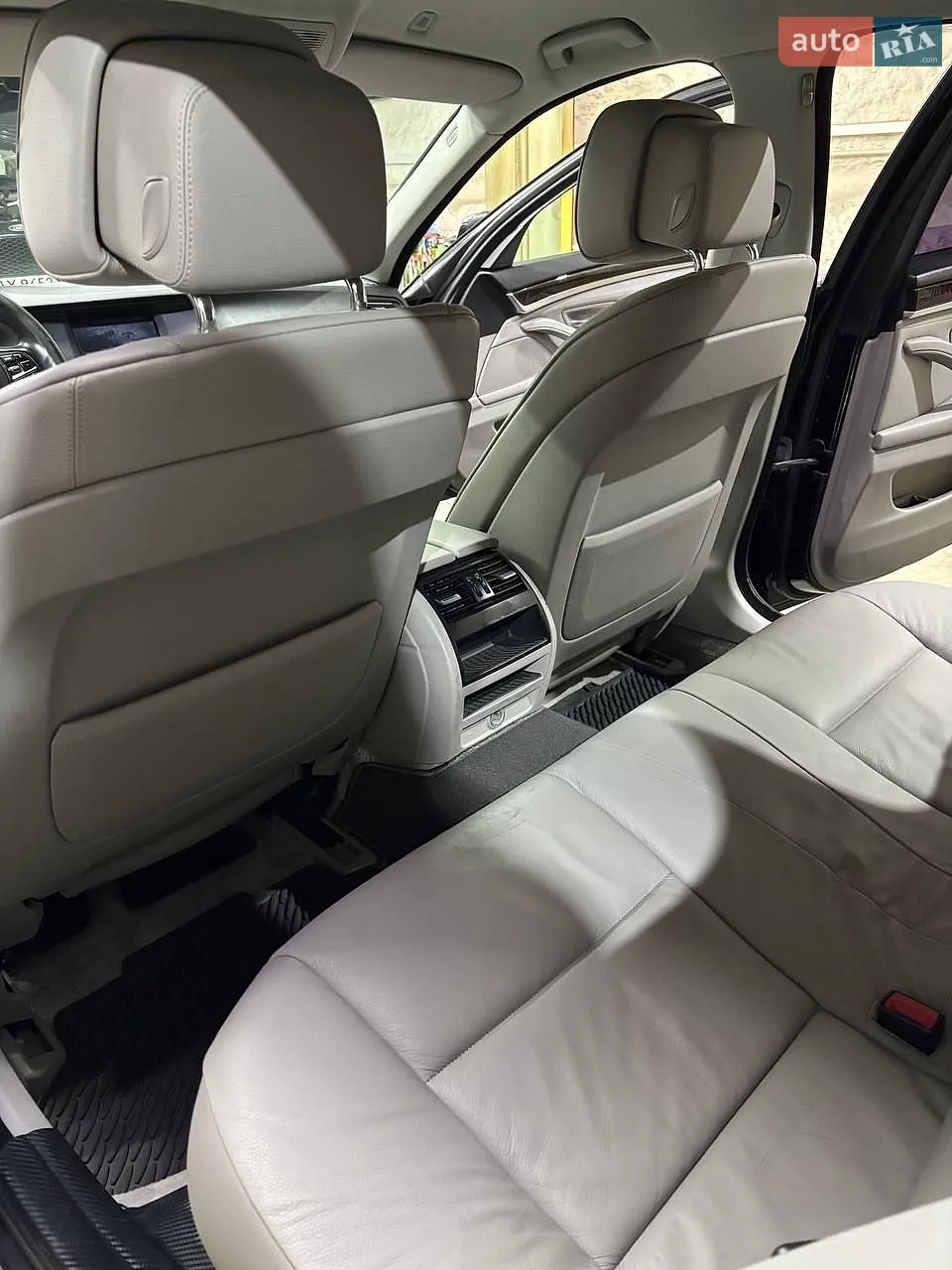 2010 BMW 5er - мініатюра 12