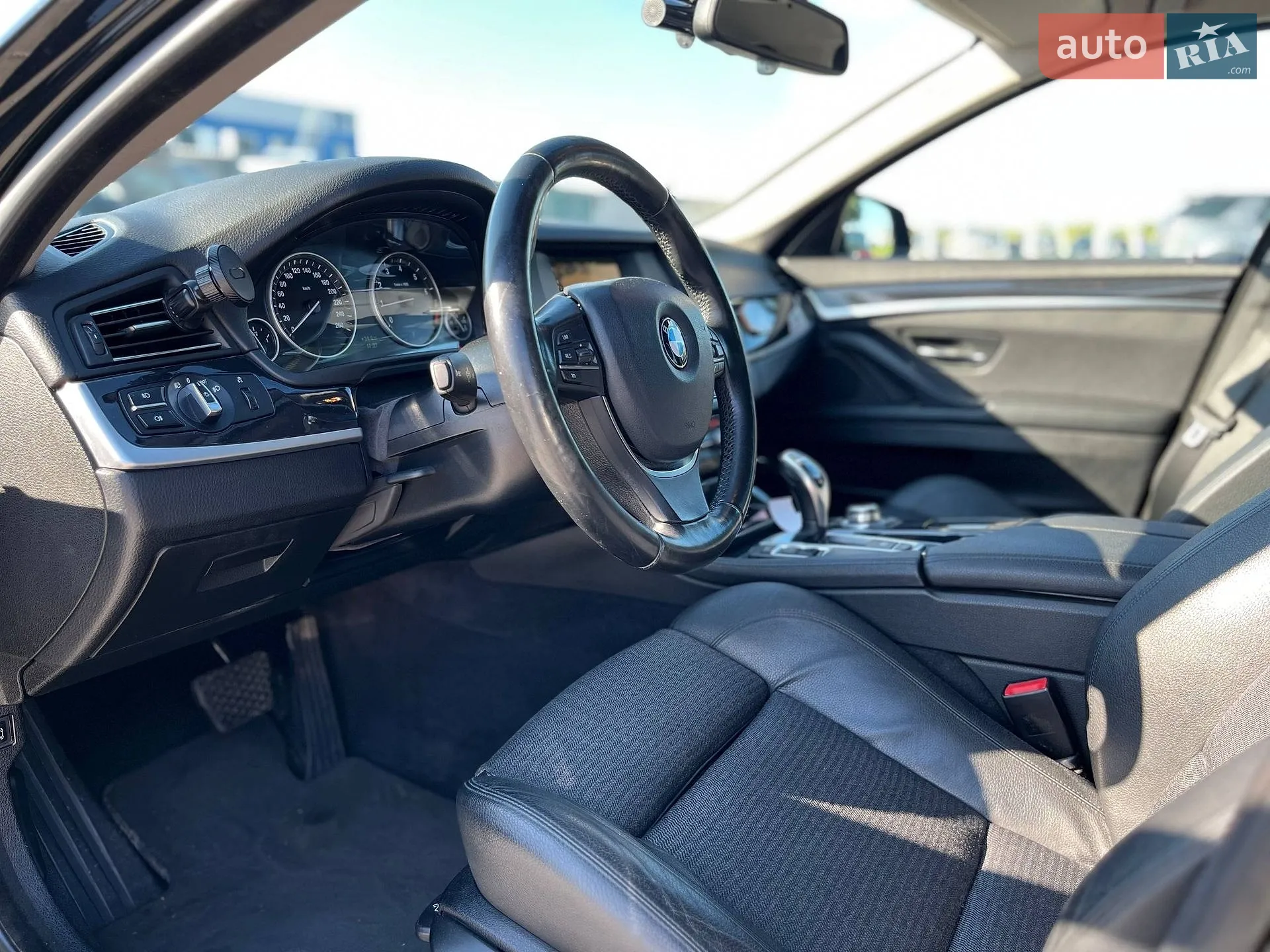 2013 BMW 5er - мініатюра 21