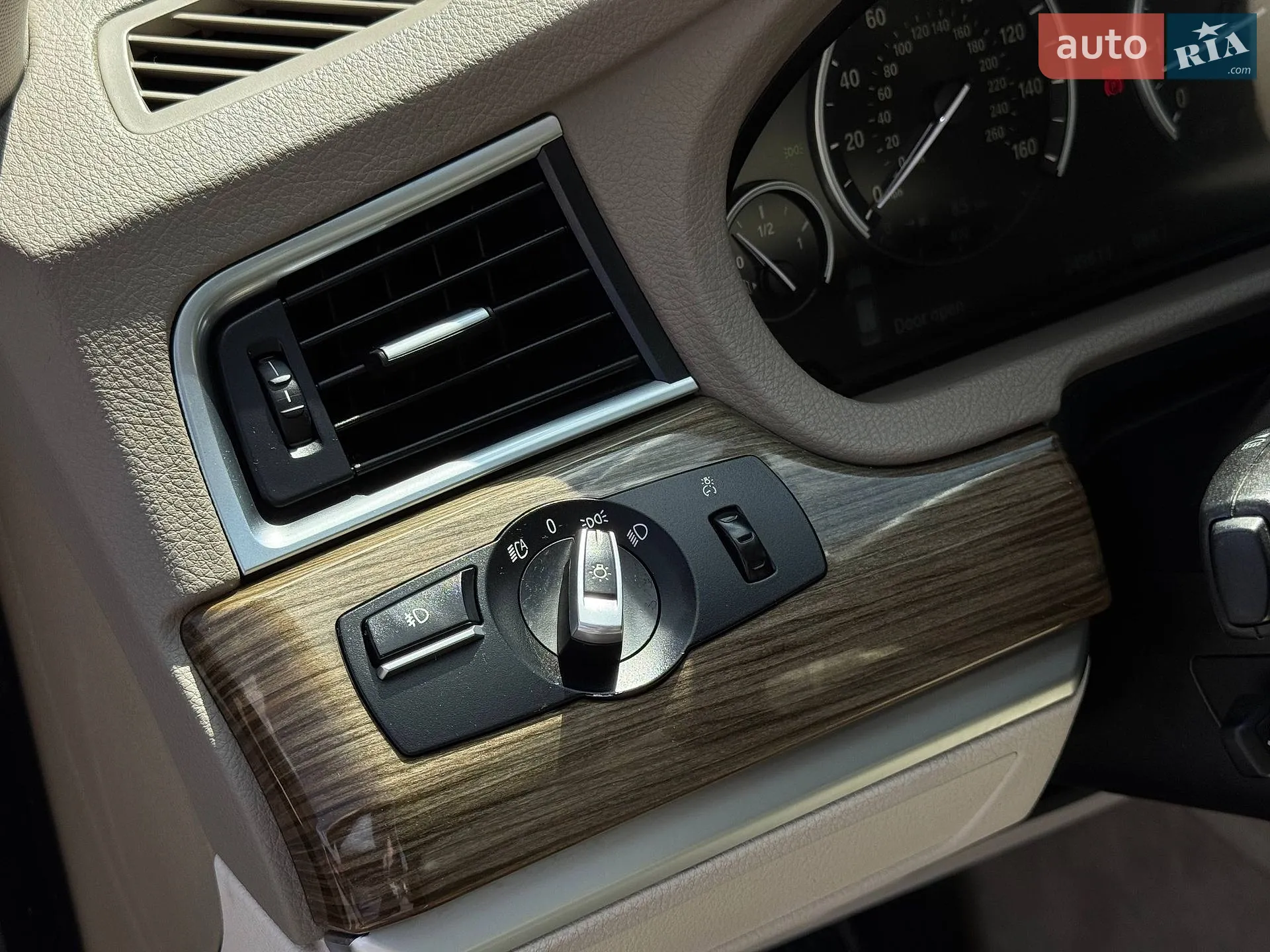 2013 BMW 5er - мініатюра 32