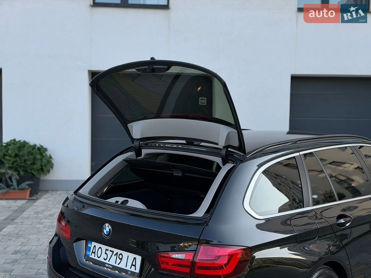 2011 BMW 5er - мініатюра 11