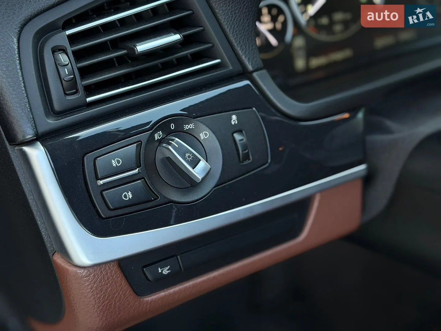 2011 BMW 5er - мініатюра 27