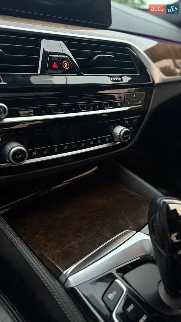 2017 BMW 5er - мініатюра 13