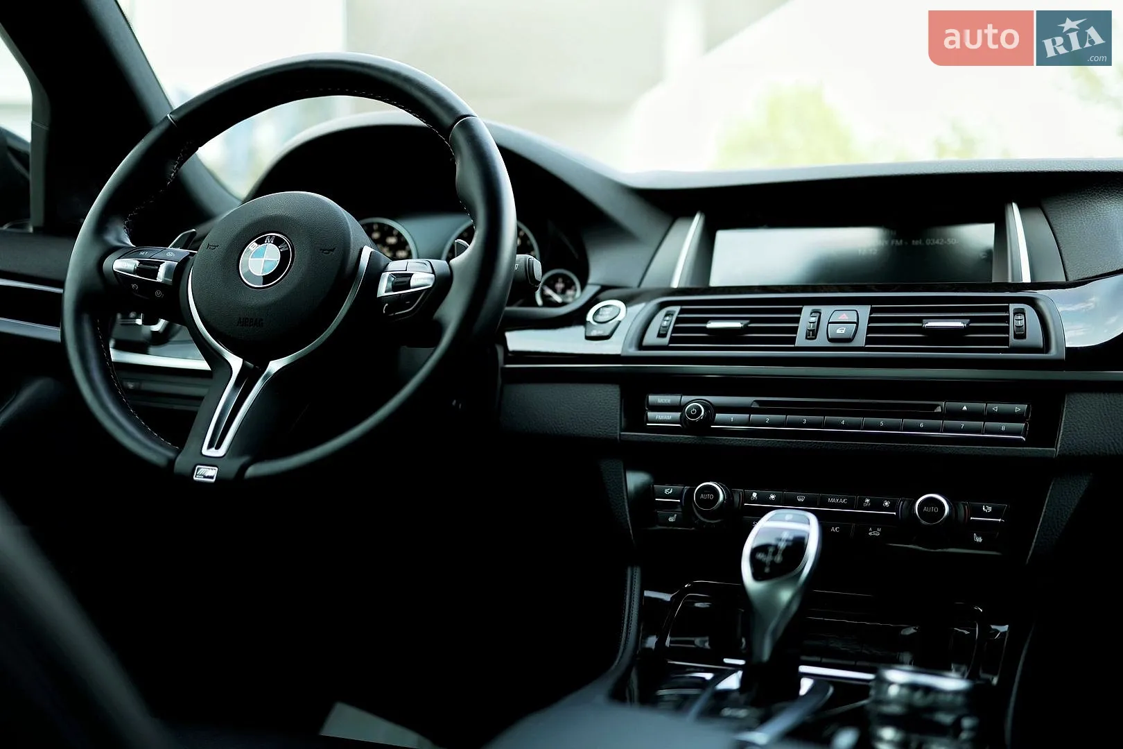 2016 BMW 5er - мініатюра 10