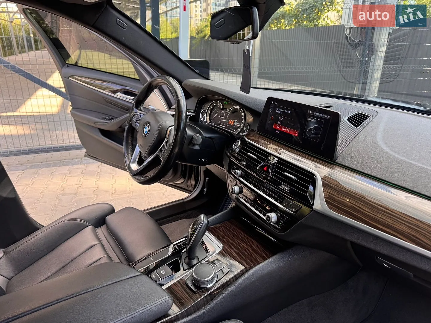 2017 BMW 5er - мініатюра 23