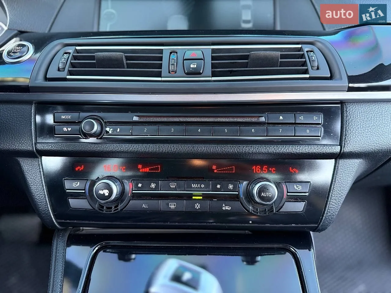 2010 BMW 5er - мініатюра 21