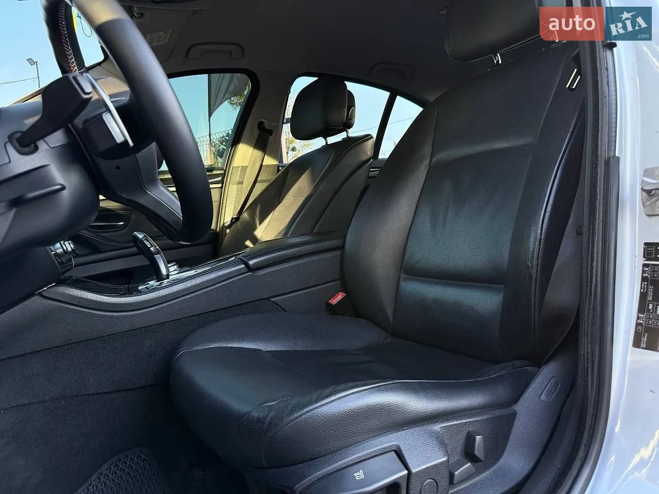 2010 BMW 5er - мініатюра 20