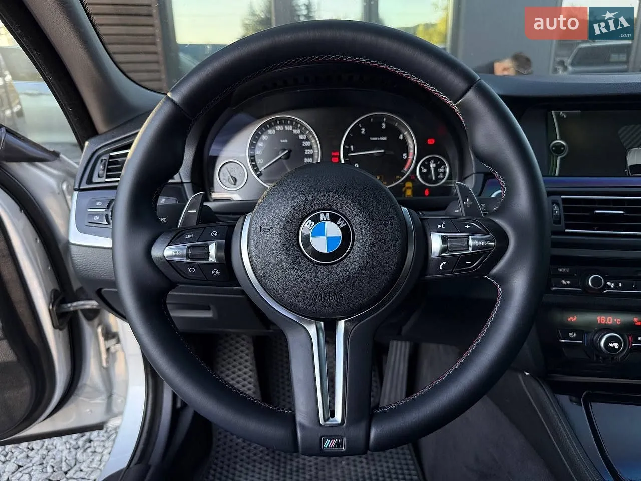 2010 BMW 5er - мініатюра 15