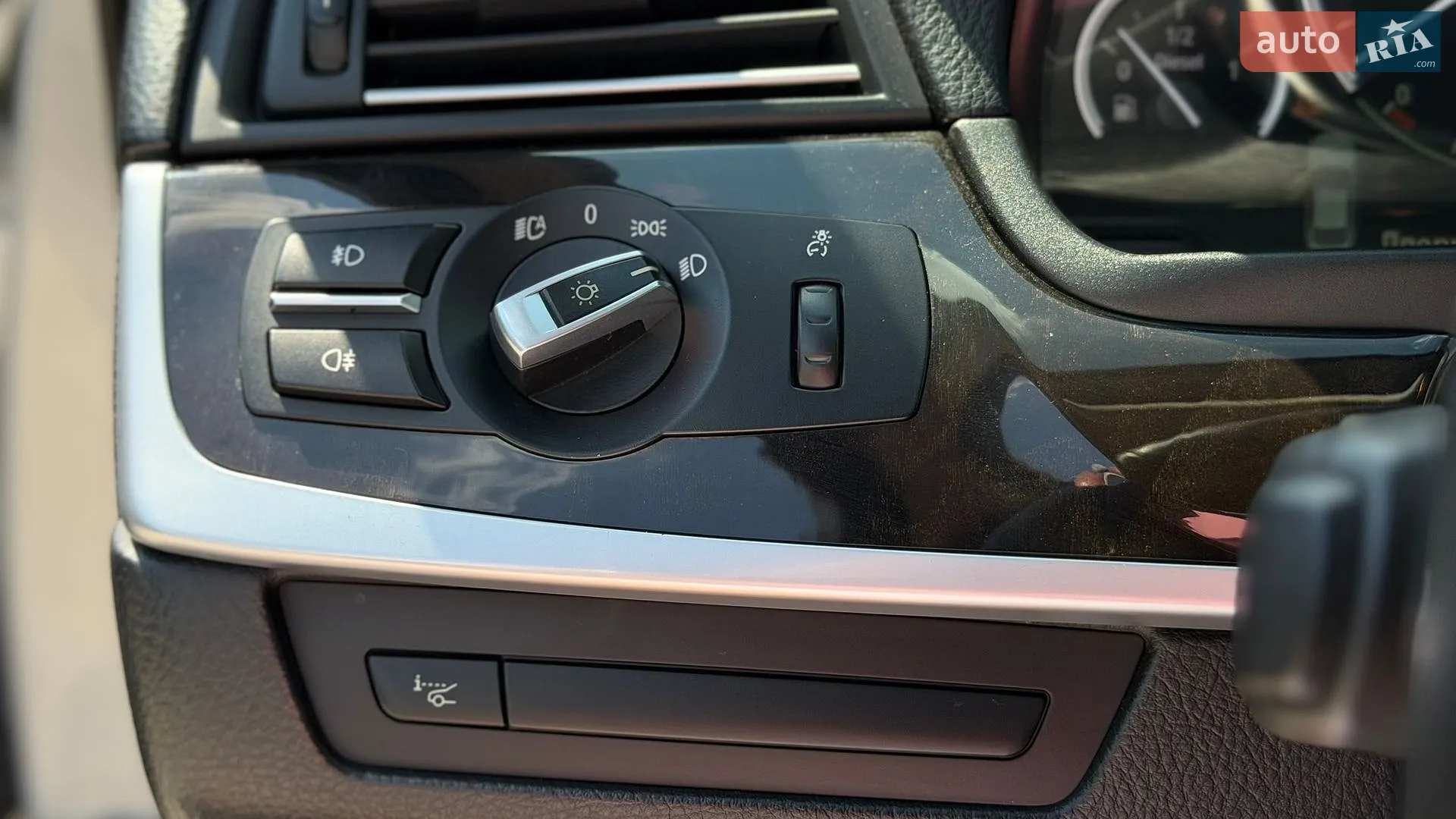 2011 BMW 5er - мініатюра 26