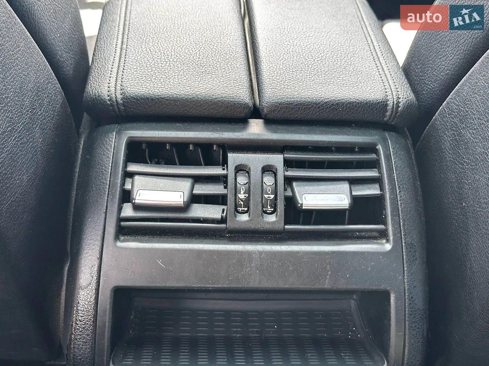 2013 BMW 5er - мініатюра 26