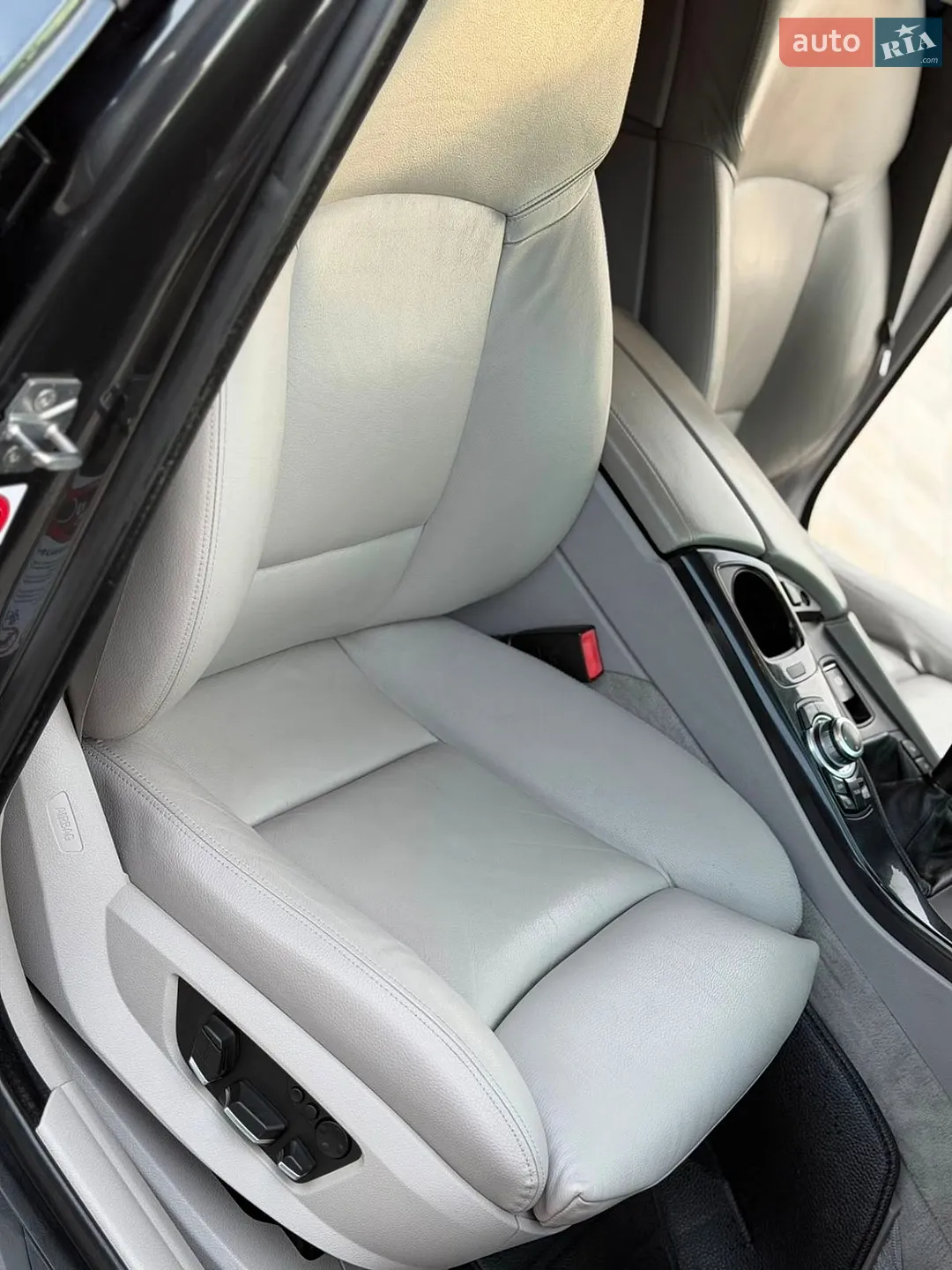 2012 BMW 5er - мініатюра 11