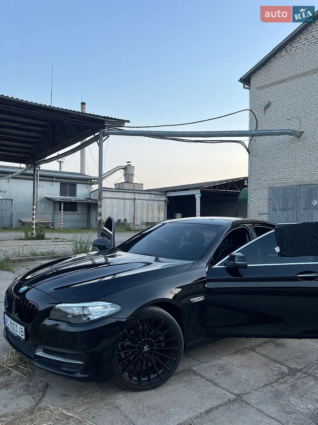 2013 BMW 5er - мініатюра 2