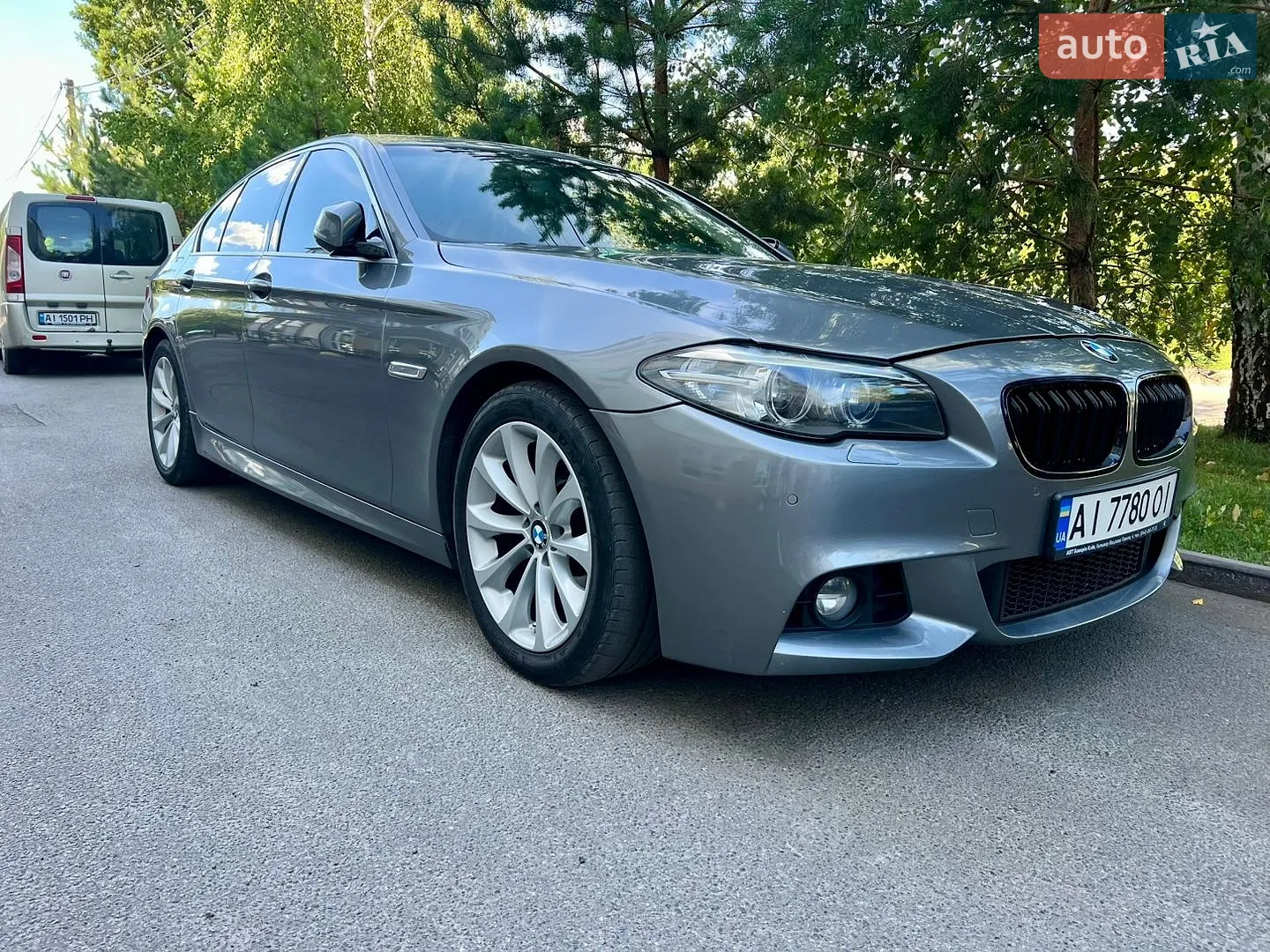 2013 BMW 5er - мініатюра 2