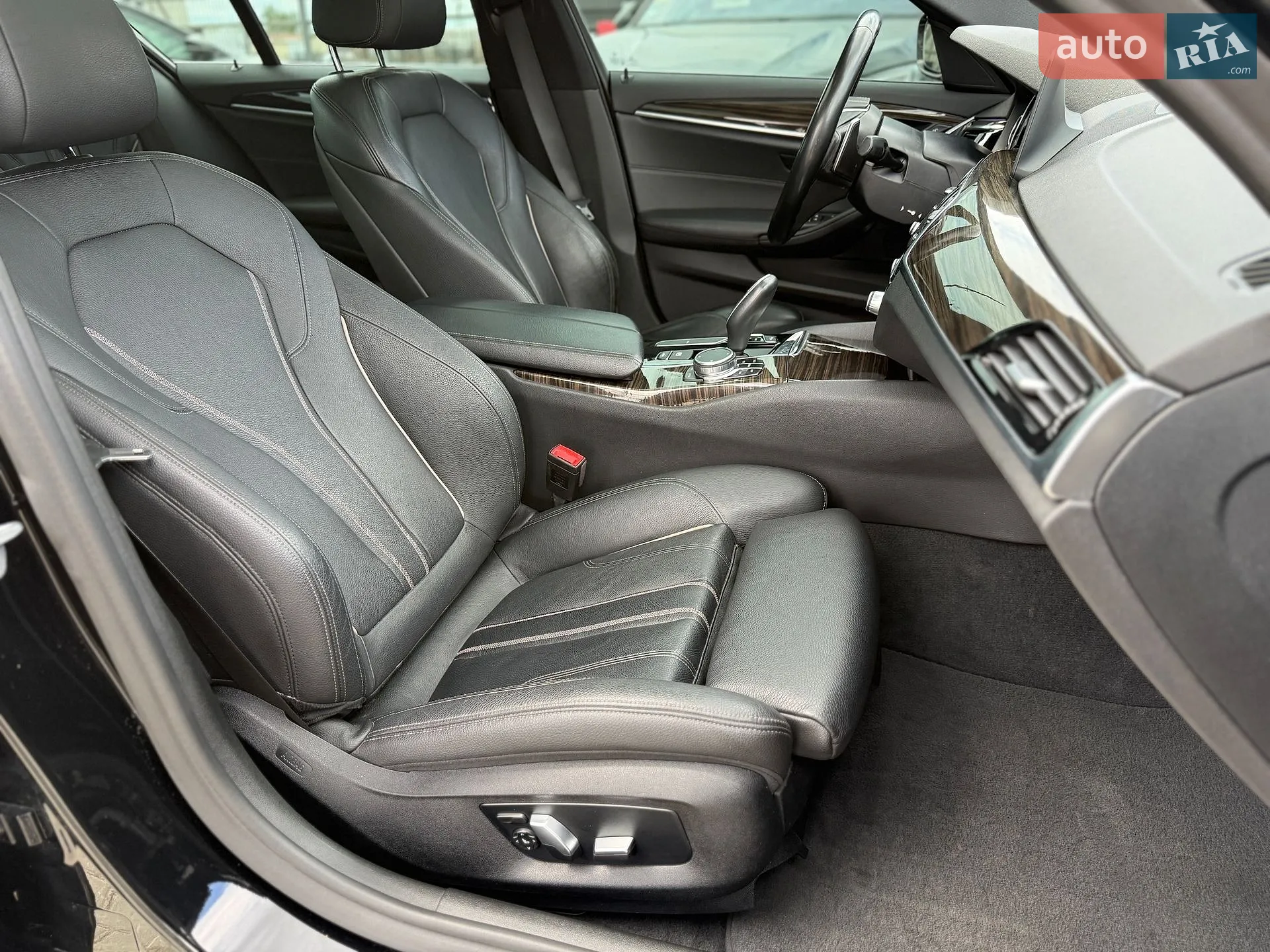 2018 BMW 5er - мініатюра 13