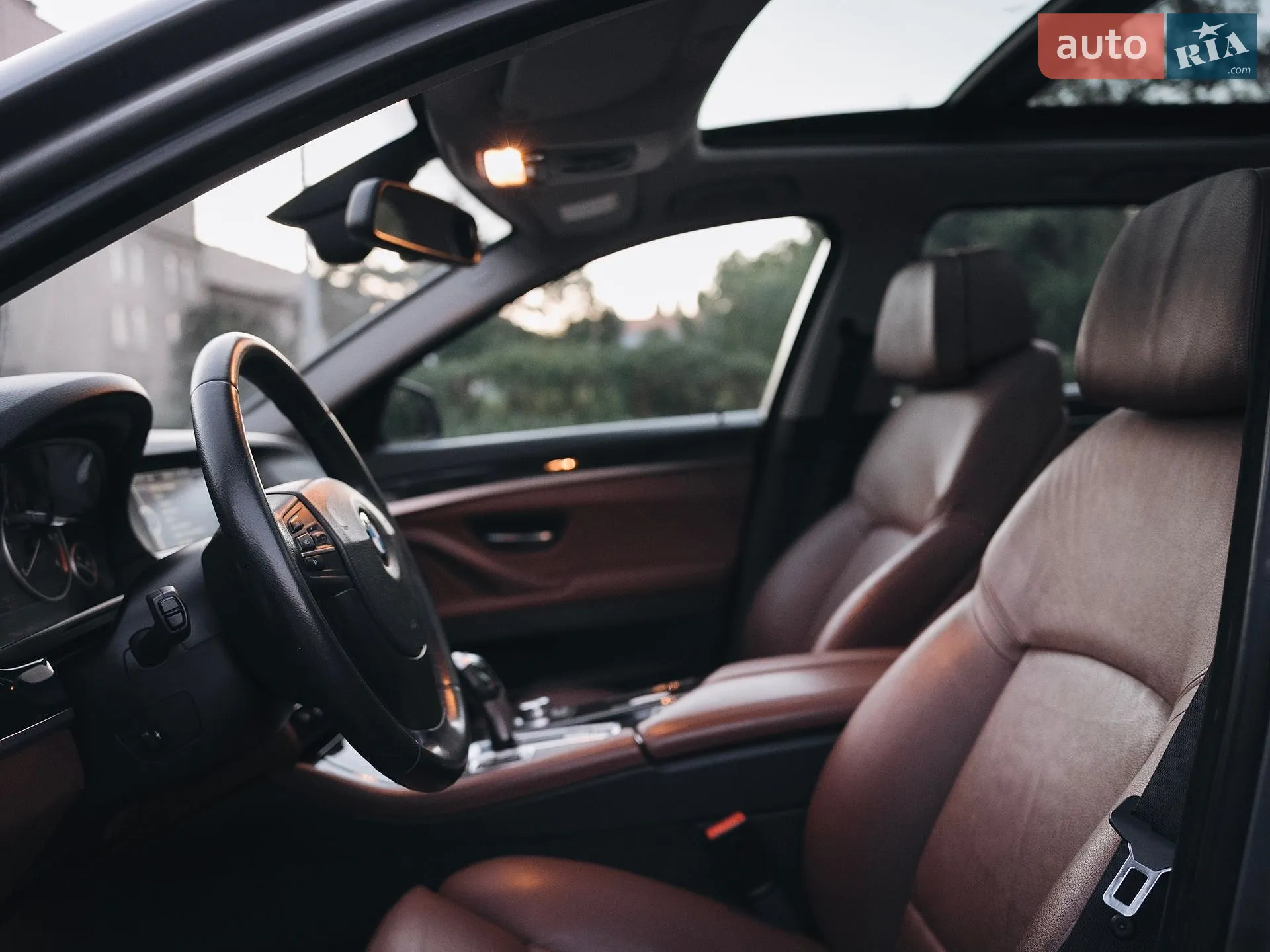 2012 BMW 5er - мініатюра 38