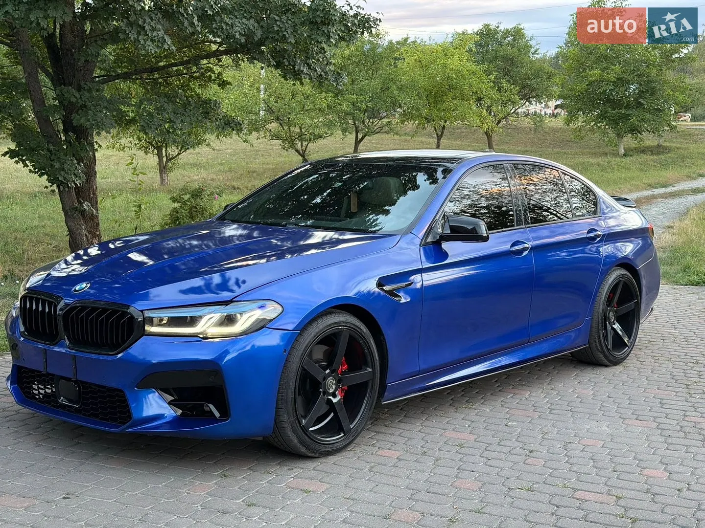 2011 BMW 5er - мініатюра 2