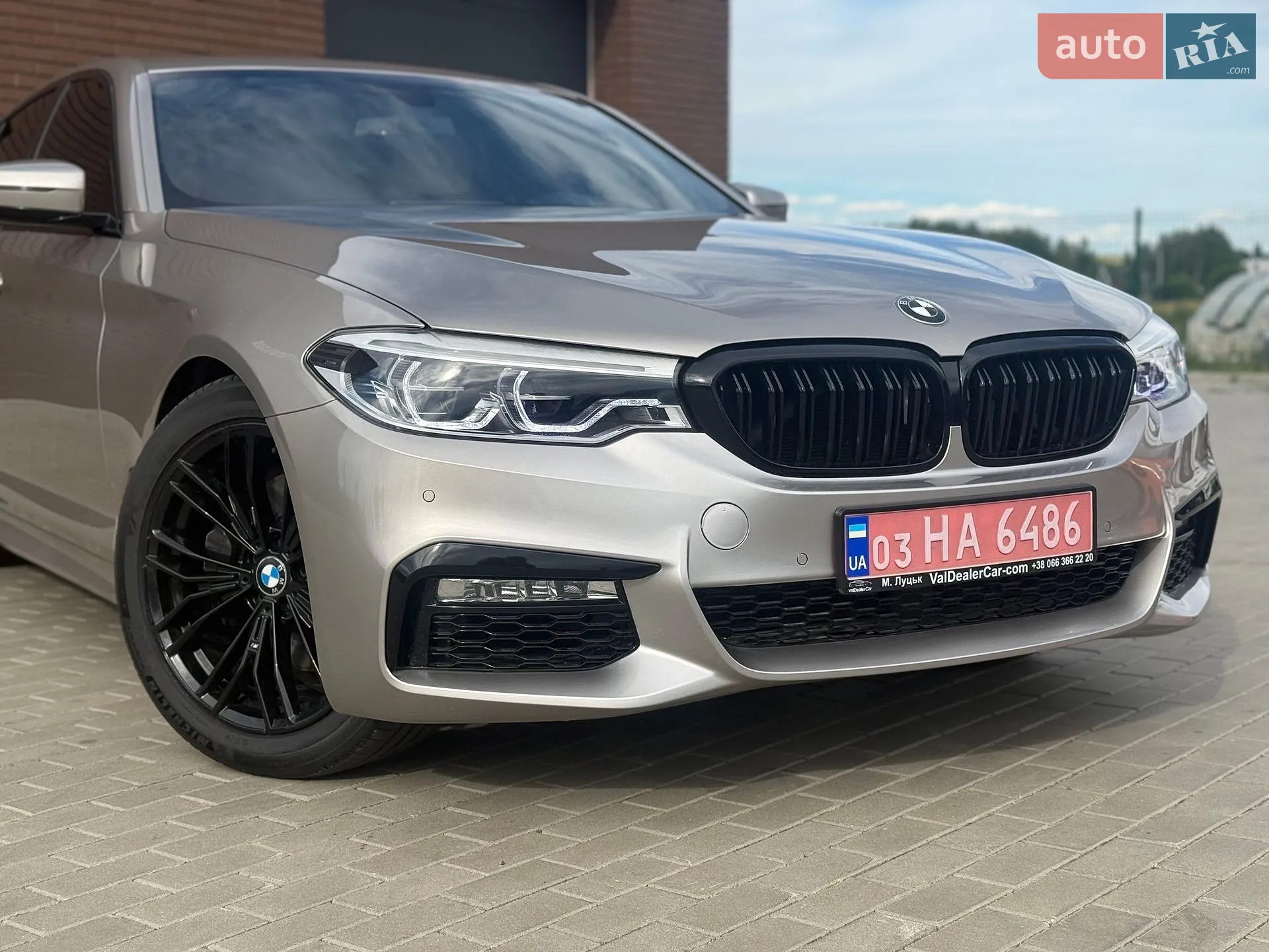 2017 BMW 5er - мініатюра 2
