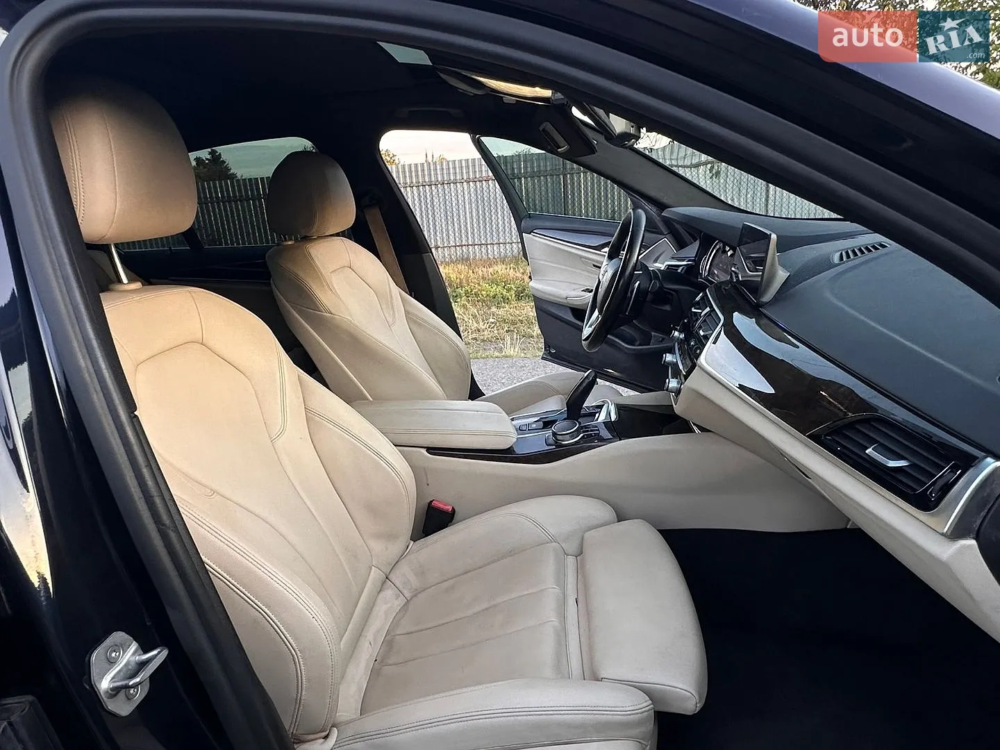 2017 BMW 5er - мініатюра 16