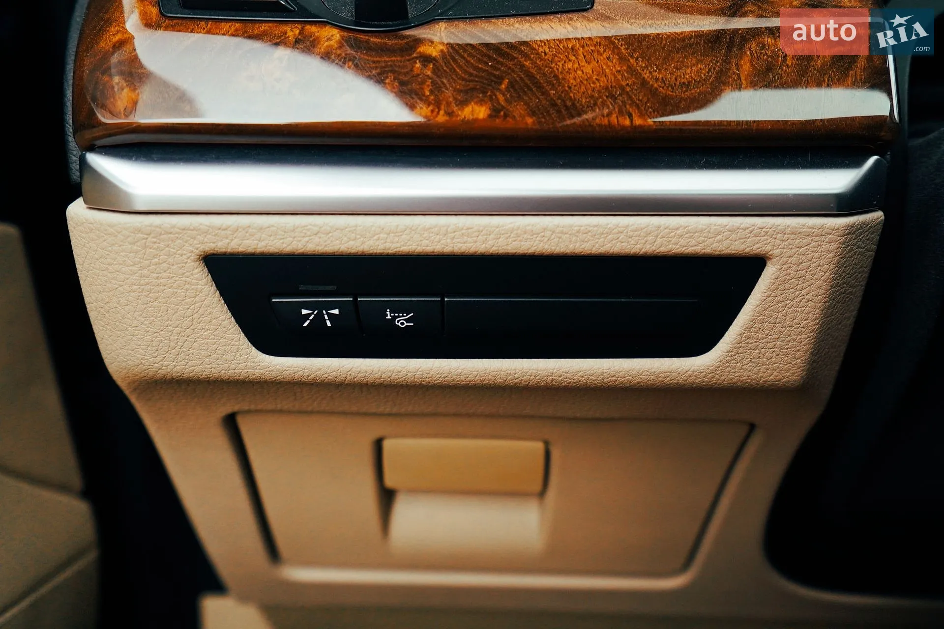 2010 BMW 5er - мініатюра 35