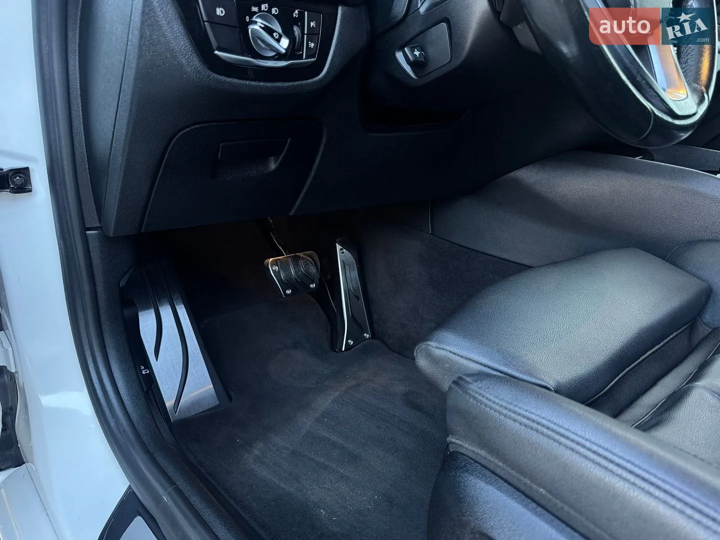 2017 BMW 5er - мініатюра 23