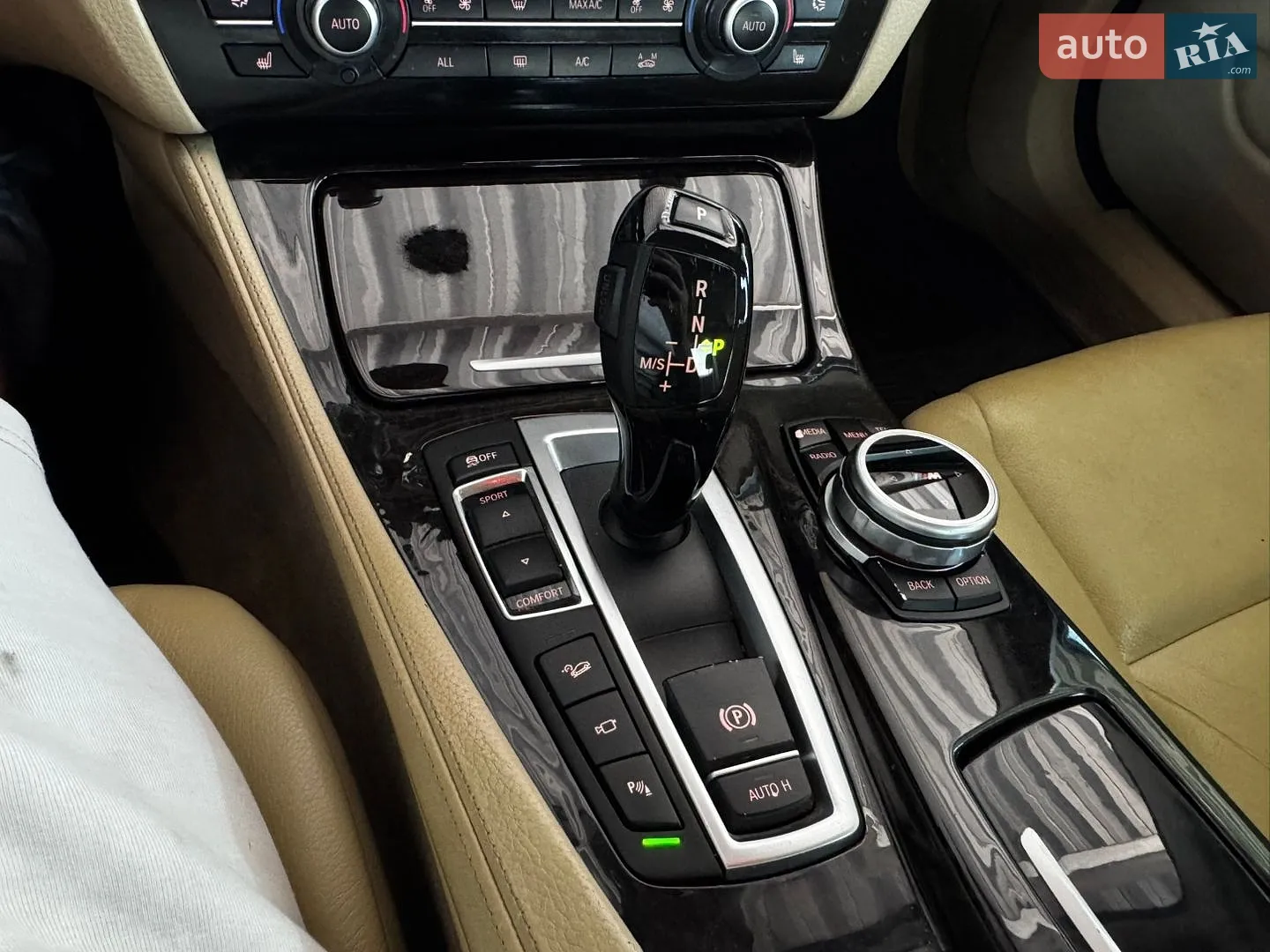 2012 BMW 5er - мініатюра 28