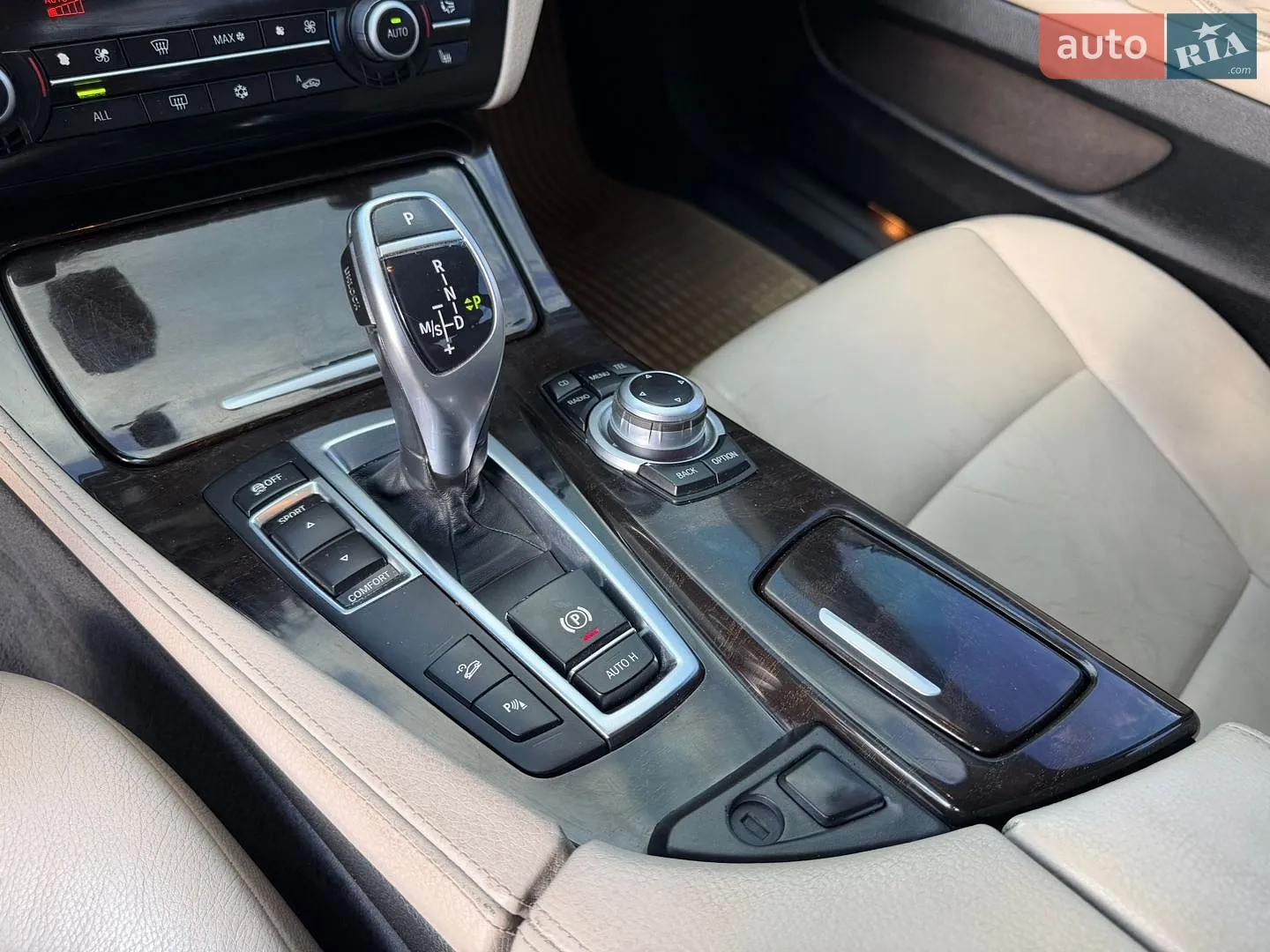 2012 BMW 5er - мініатюра 4