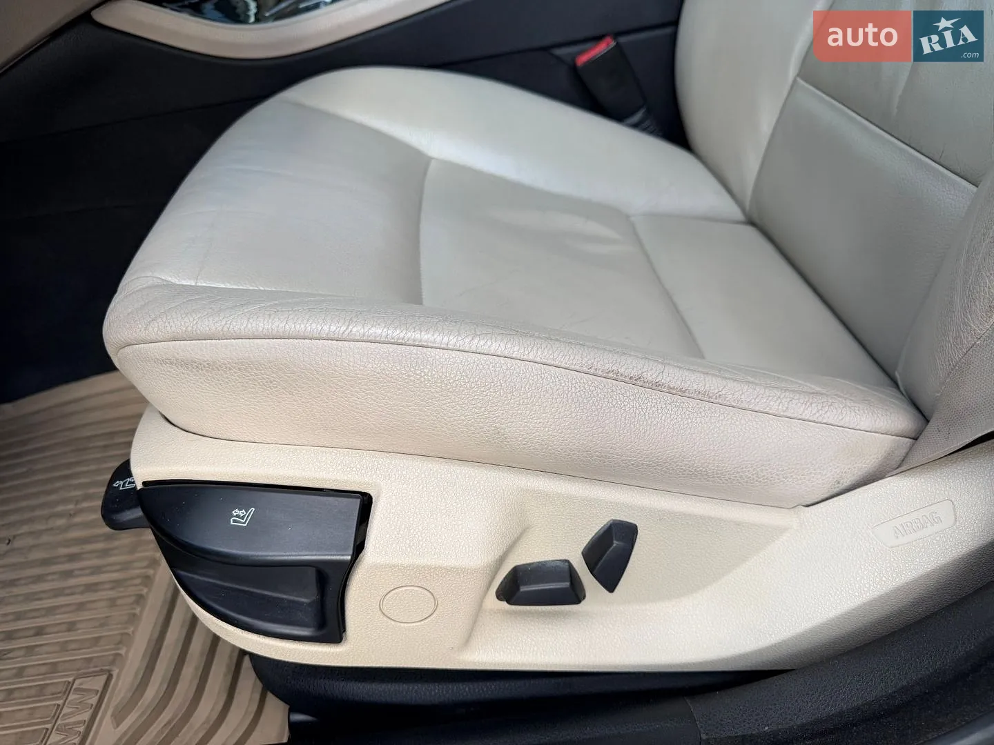 2012 BMW 5er - мініатюра 26