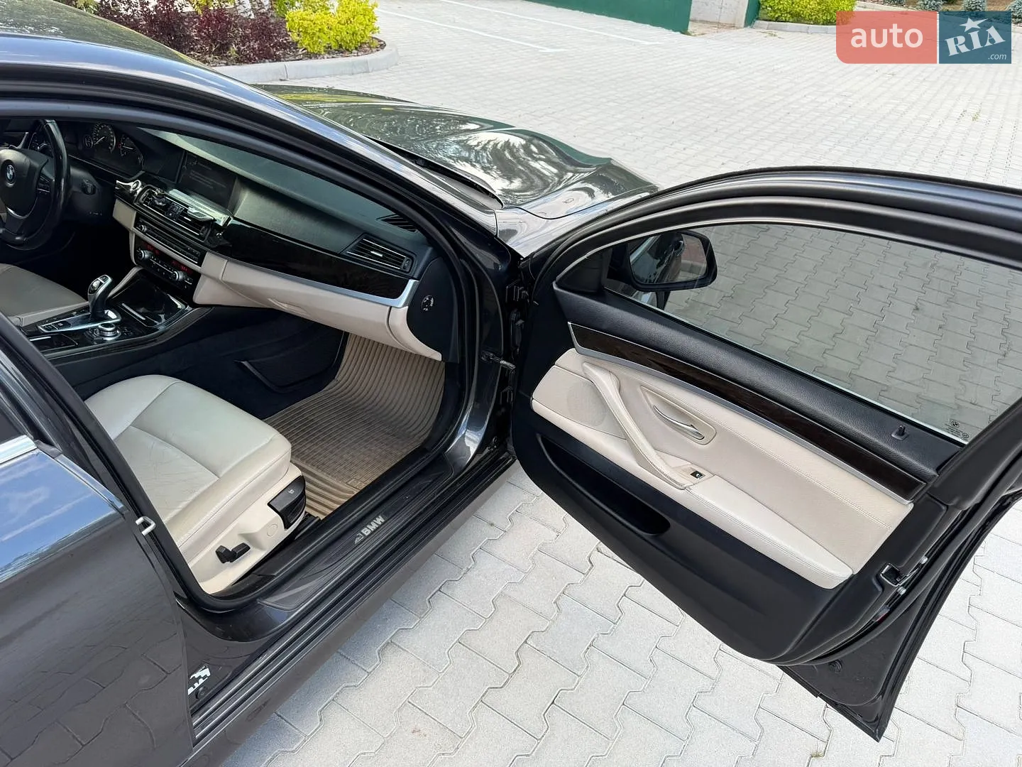2012 BMW 5er - мініатюра 34
