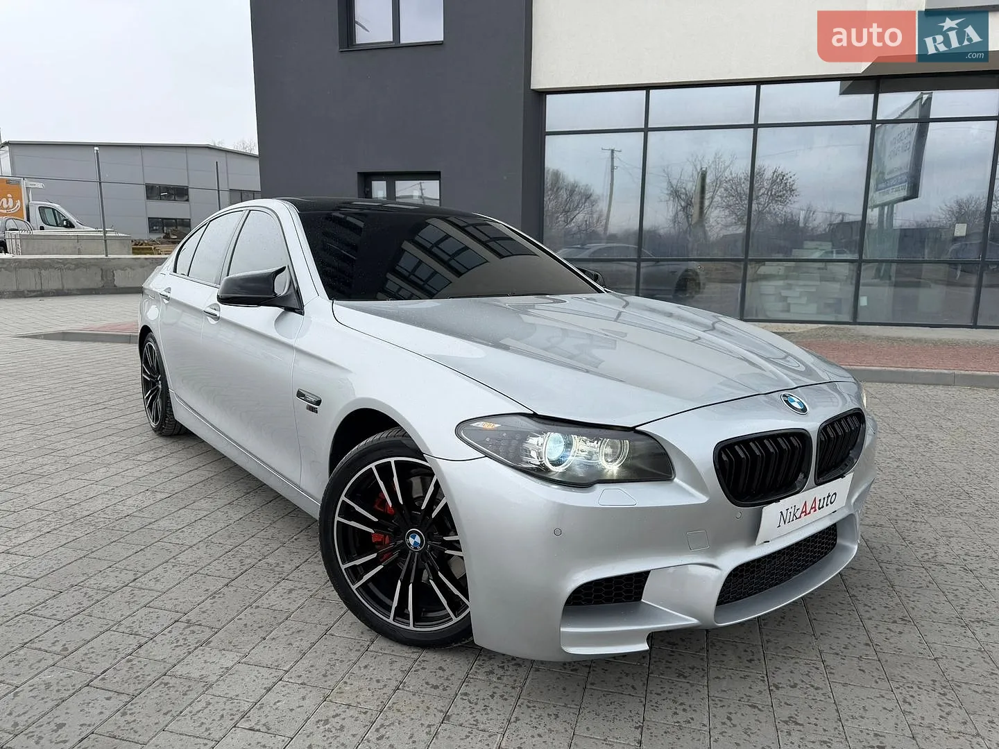 2010 BMW 5er - мініатюра 3