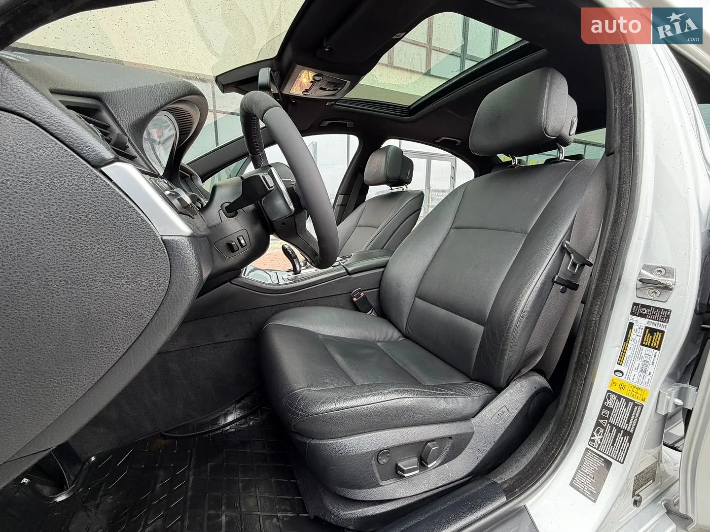 2010 BMW 5er - мініатюра 37