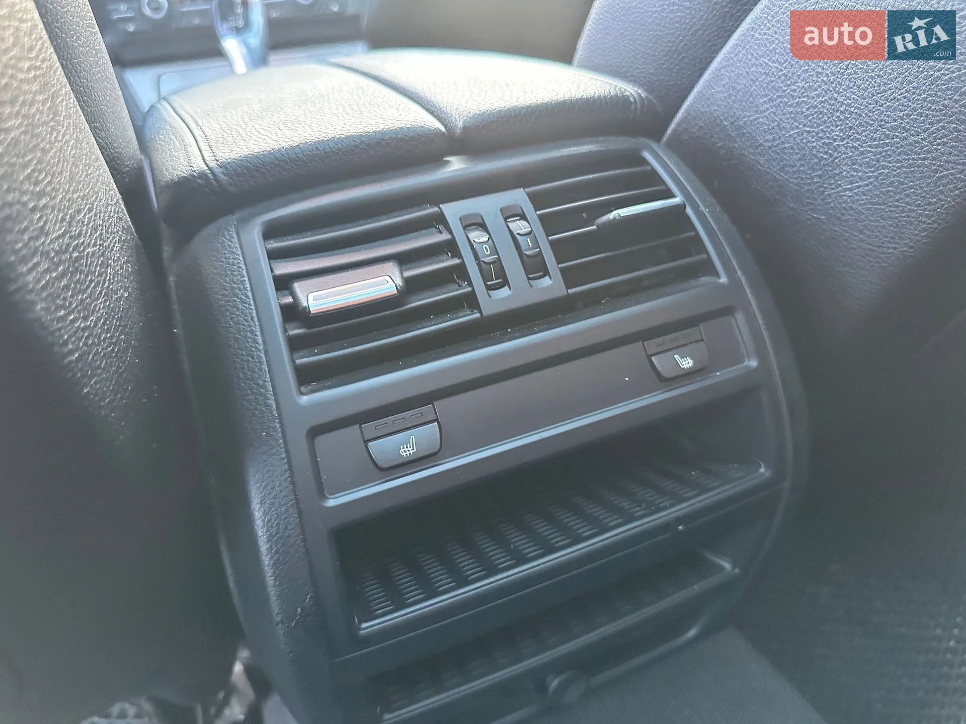 2010 BMW 5er - мініатюра 23