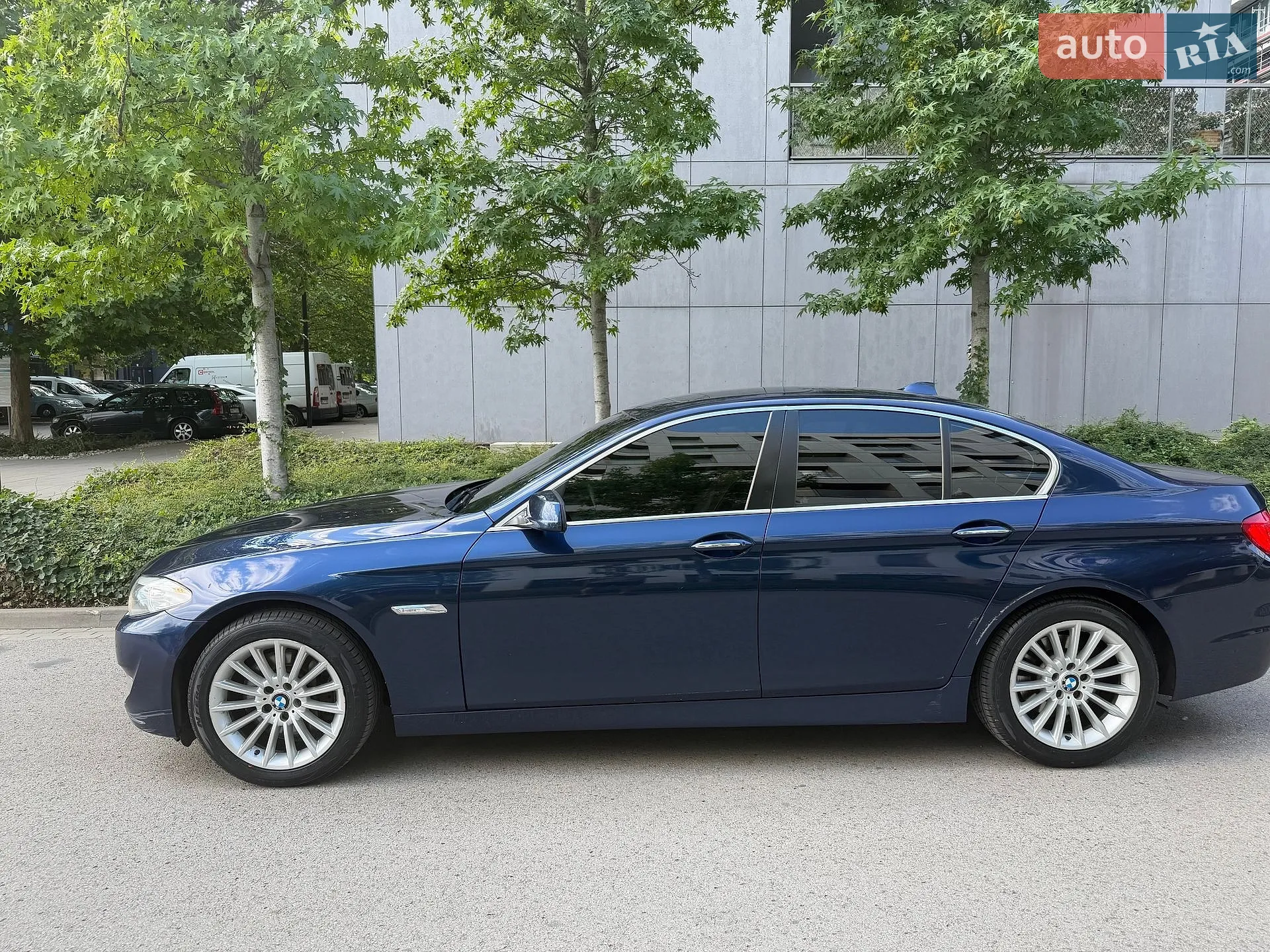 2013 BMW 5er - мініатюра 2