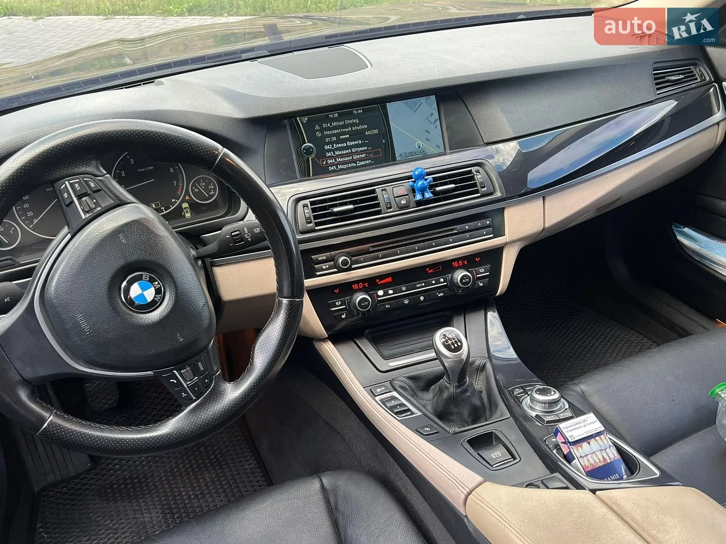 2011 BMW 5er - мініатюра 17