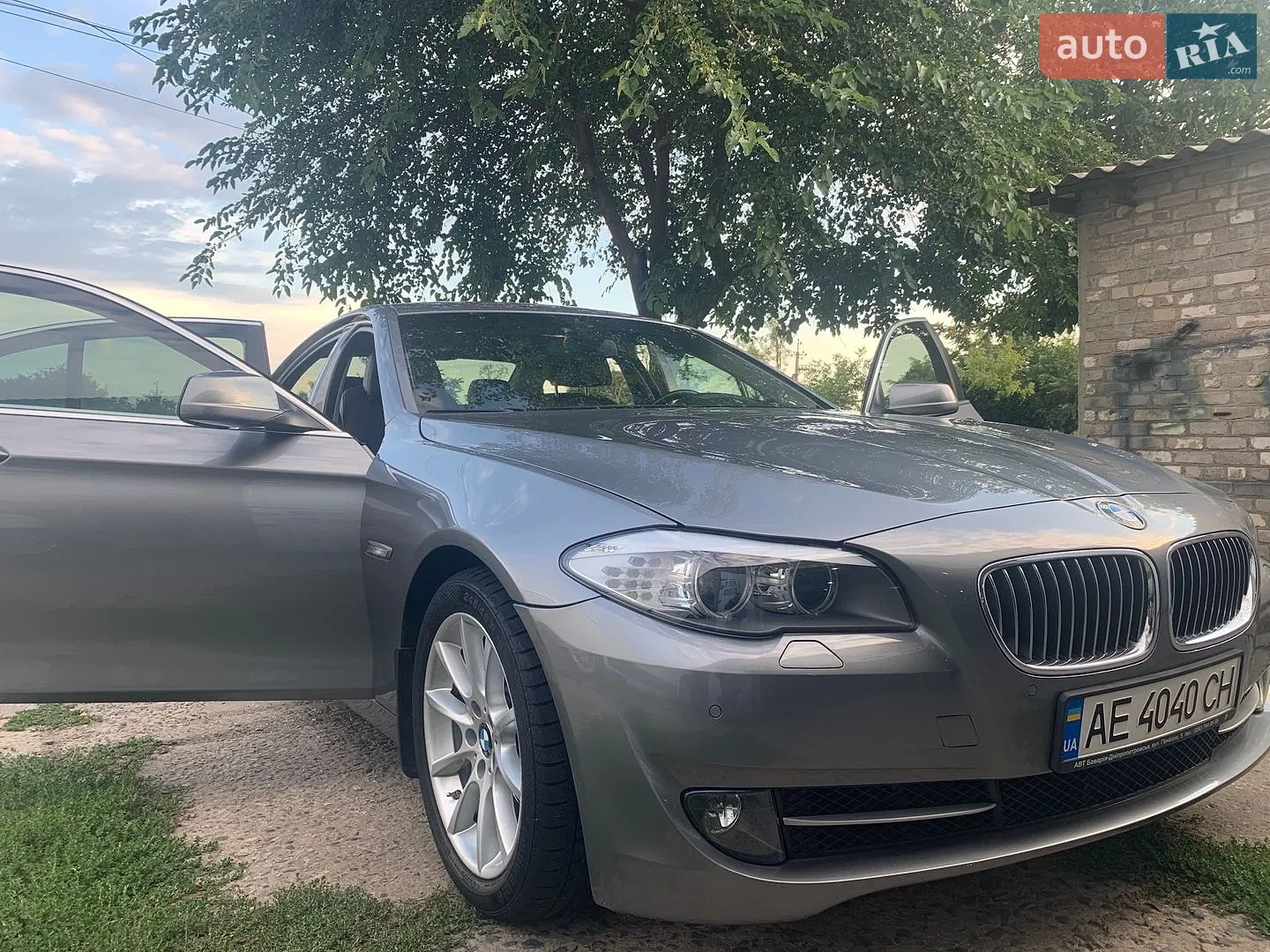 2012 BMW 5er - мініатюра 2