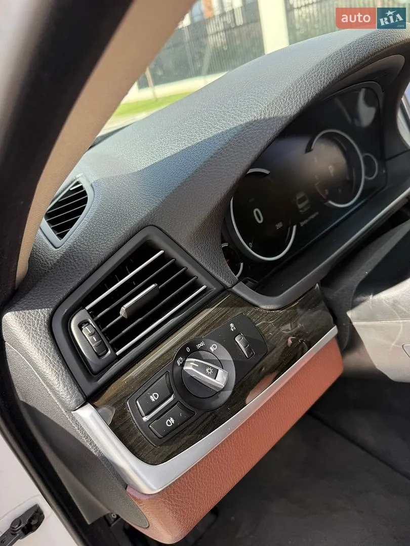 2016 BMW 5er - мініатюра 16