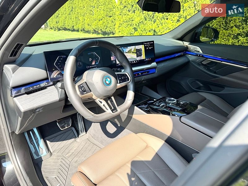 Седан BMW 5 Series 2024 в Днепре